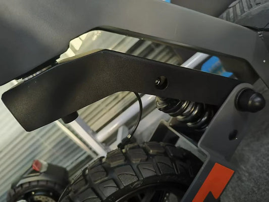 G4 Front rocker bracket